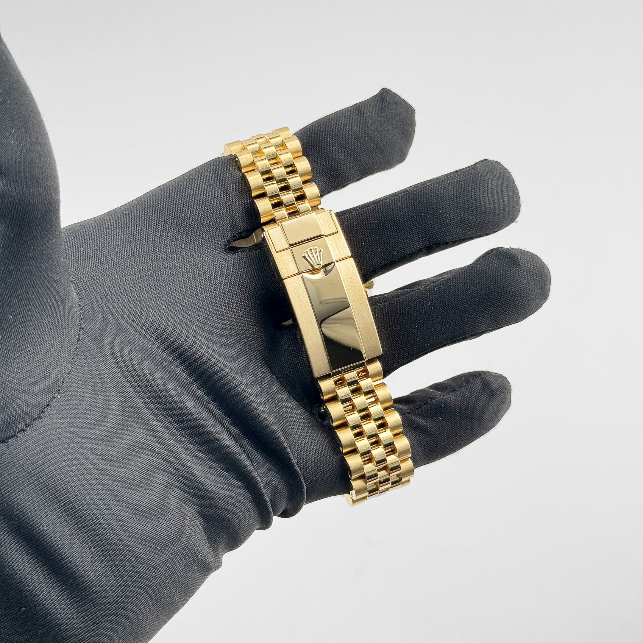 Rolex GMT-Master II 3285 V3 – Swiss Super Clone 126718GRNR Yellow Gold Black Dial Jubilee (2023)